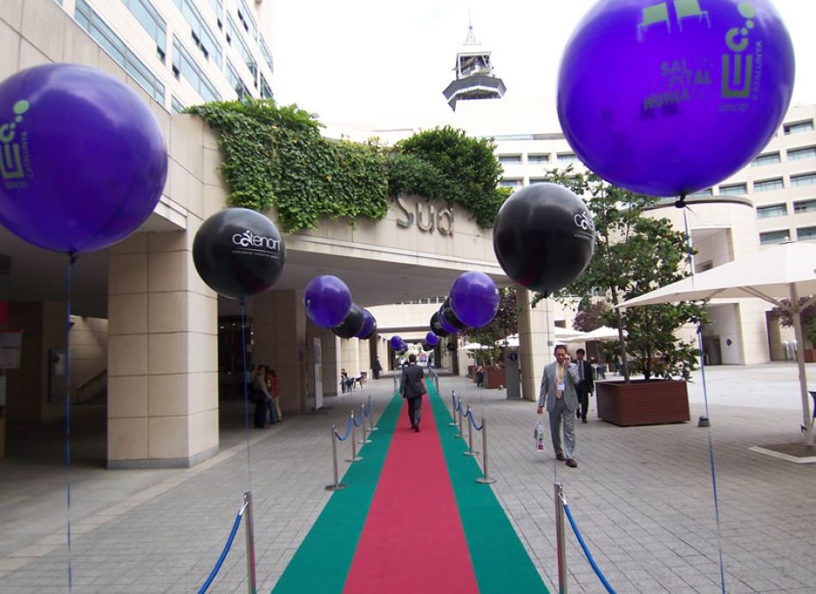 Pelotas gigantes publicitarias para lanzar